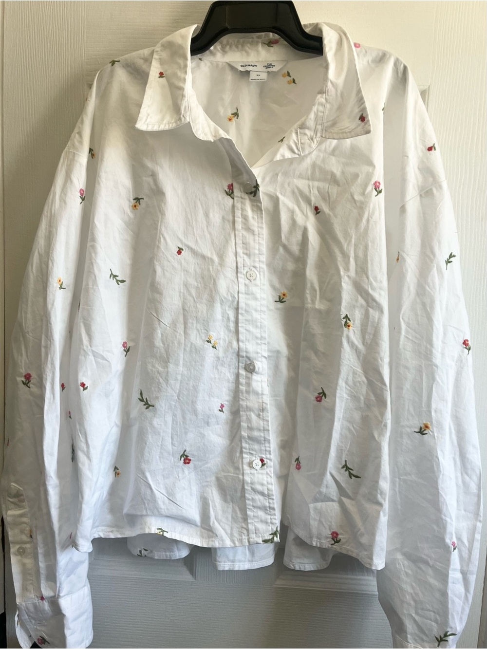 Old Navy White Cropped Button-Up Shirt with Pink and Yellow Floral Embroidery